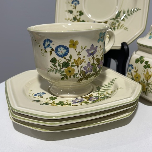 Mikasa Continental Ivory Greenery porcelain tea 4 cups saucers and Sugar bowl - Picture 2 of 13